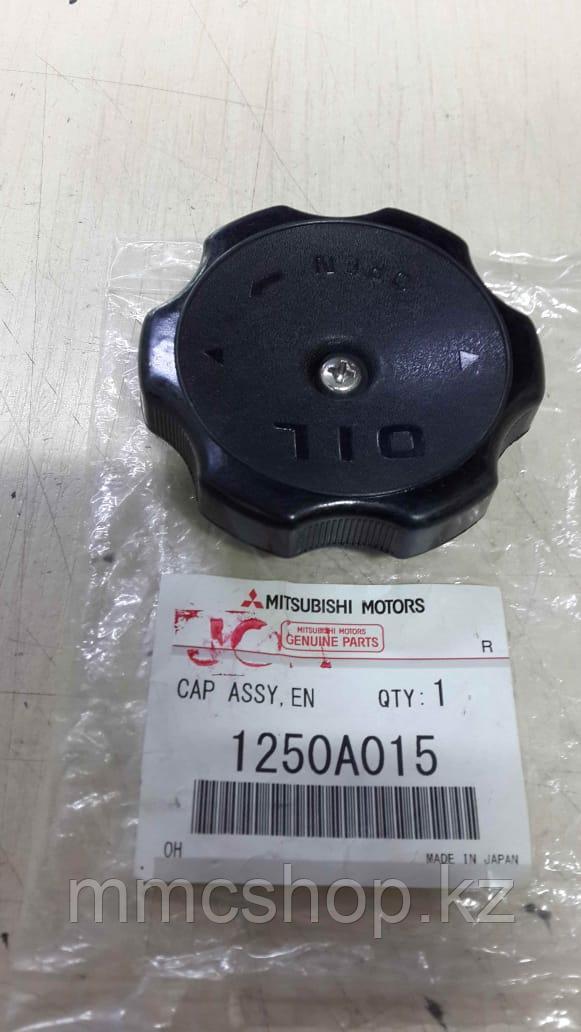 Крышка двигателя маслозавной горловины паджеро pajerot 1250A015, фото 1