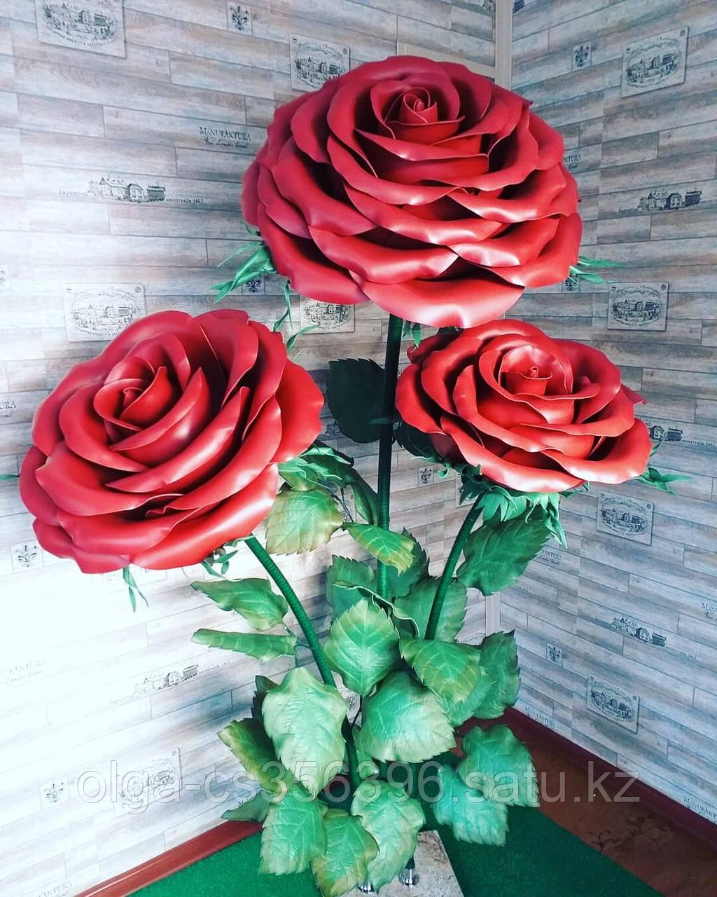 Большие Цветы. Стойка из трех роз. Creativ 1216