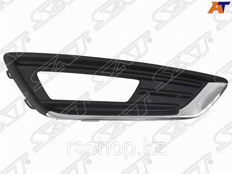 Оправа ПТФ FORD FOCUS III 15- RH с хром молдингом