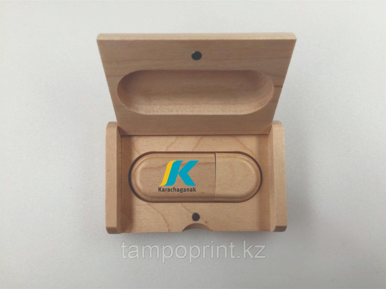 Флешка в деревянном корпусе с футляром 16 гб