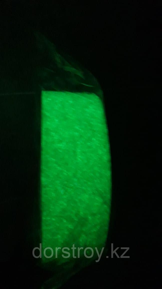 Лента люминесцентная светящаяся клейкая от ТОО ДорСтройСнаб - фото 2 - id-p78082583
