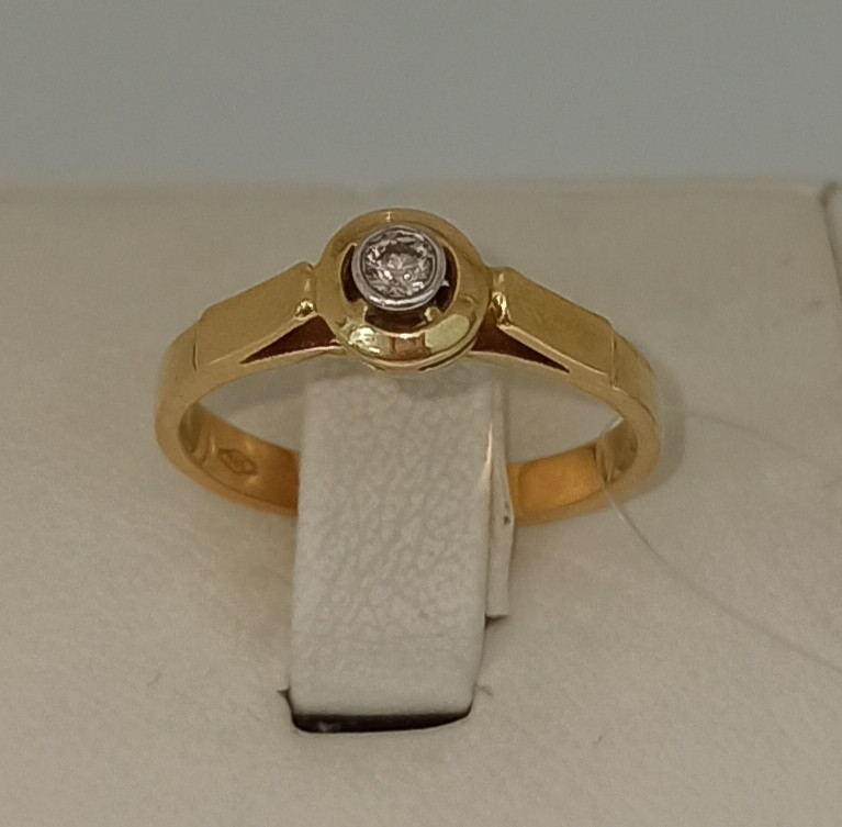 Кольцо с бриллиантом / жёлтое золото - 18 размер