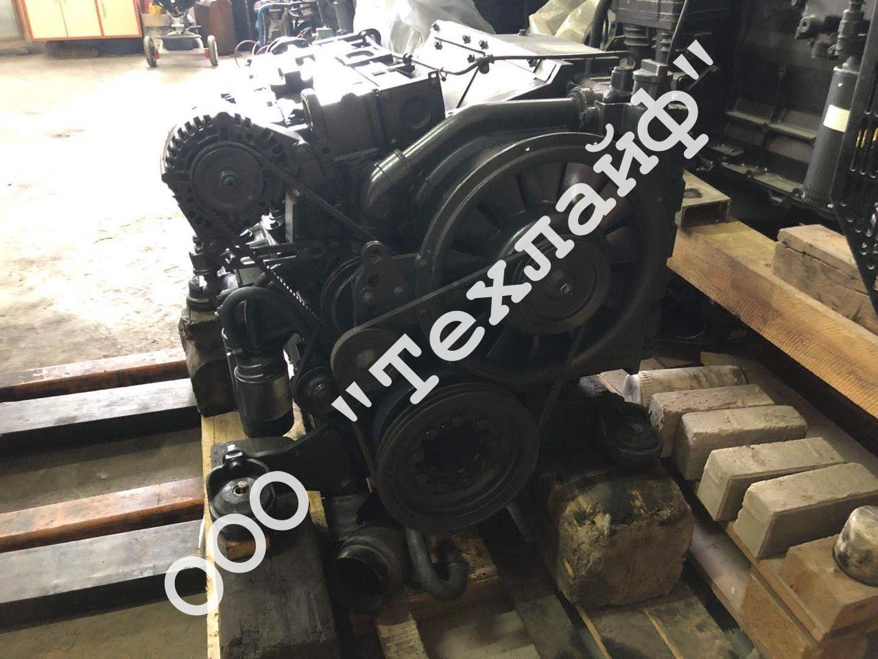 Двигатель дизельный Deutz BF 4M 1012 для колёсного экскаватора Atlas 1304, фото 1