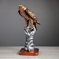 Статуэтка "Орёл на перчатке" 37 см, микс