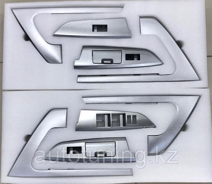 Накладки на дверные ручки в салон (серебро) на Toyota Land Cruiser 200 2007-2020  дизайн 2020