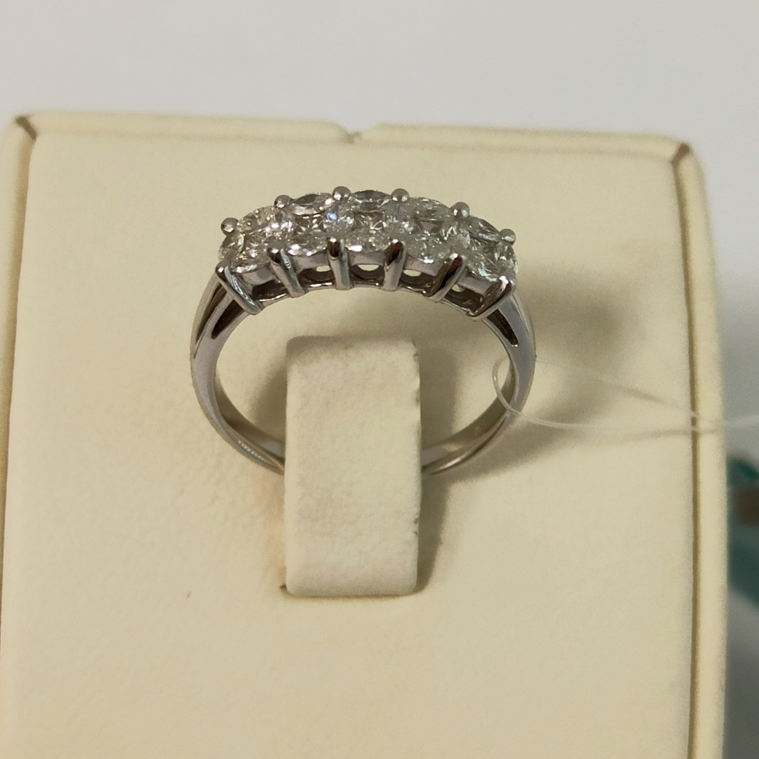 Золотое кольцо с бриллиантом / 17 размер