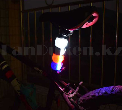 Велосипедный фонарь мини 2 LED Набор Push Cycle Clip силиконовый в упаковке 2 штуки - фото 10 - id-p79030718