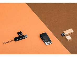 Флеш-карта USB 2.0 16 Gb с магнитным замком Vigo, черный/серебристый, фото 3