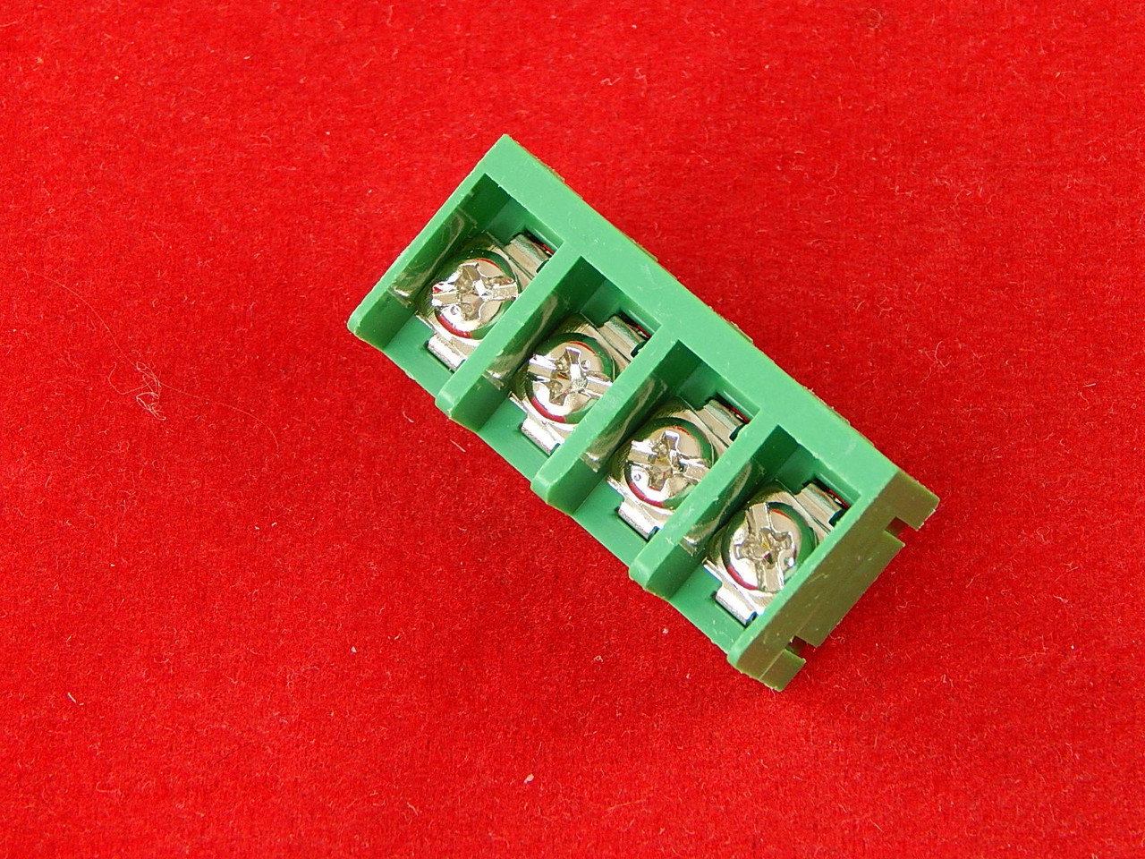 Клеммник 4-контактный HB9500-4P - фото 1 - id-p5252151