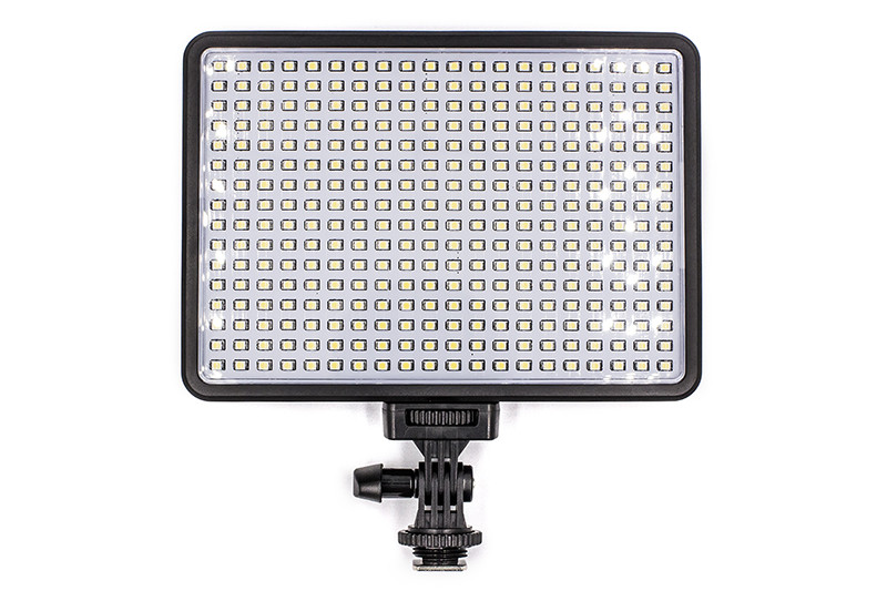 Накамерный свет PowerPlant LED 320l
