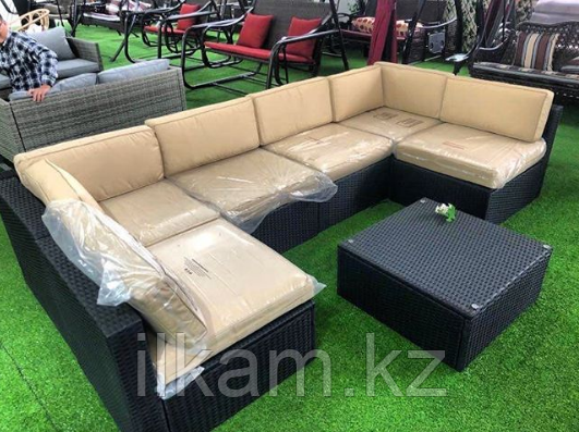 Комплект мебели из ротанга. Модульный угловой диван с квадратным пуфиком, фото 2