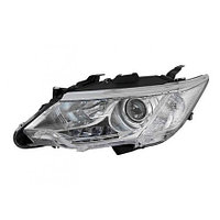 Передняя фара левая (L) под корректор на Camry V55 2014-17 KOITO