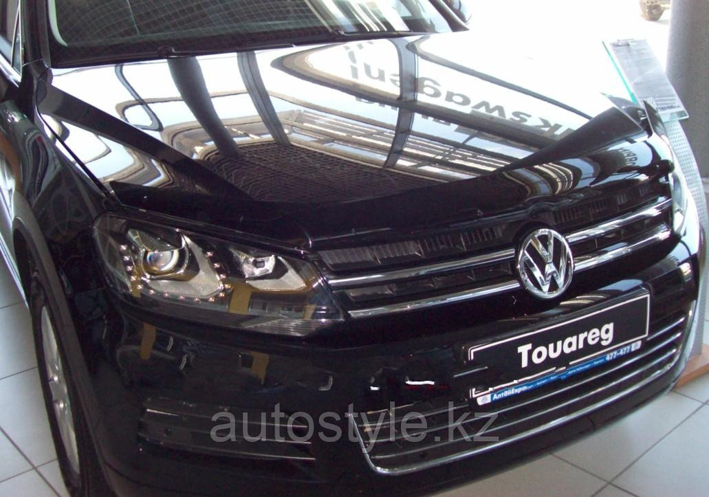 Дефлектор капота  Volkswagen Touareg 2011- EGR