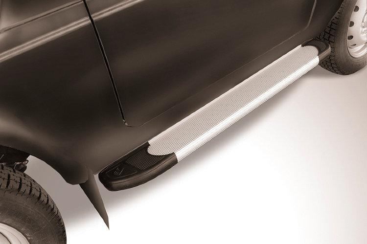 Пороги алюминиевые Optima Silver 1250 Lada Niva 4X4 Urban 3d