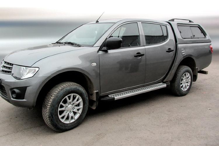 Пороги алюминиевые Standart Silver 1800 серебристые Mitsubishi L-200 TRITON
