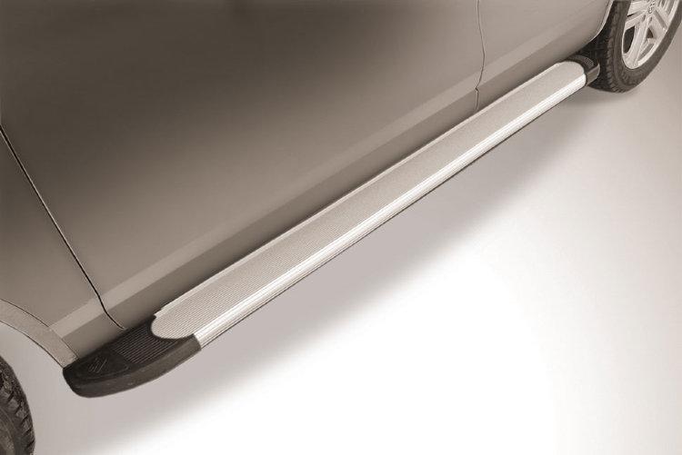 Пороги алюминиевые "Optima Silver" 2000 серебристые Volkswagen Touareg (2013)