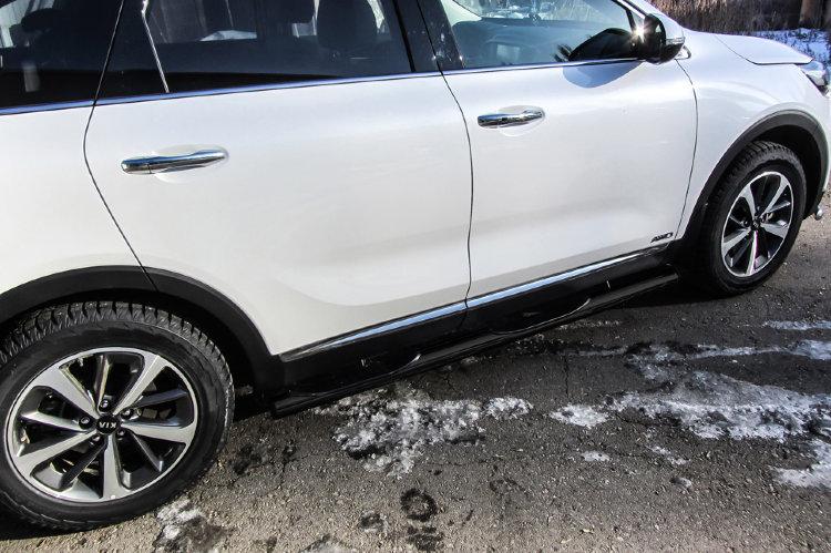 Защита порогов d76 с проступями черная KIA Sorento Prime (2017)