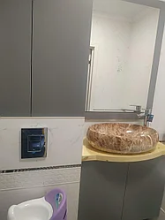 Тумба, зеркало и шкаф в ванную