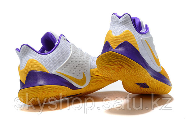 kyrie low 2 lakers