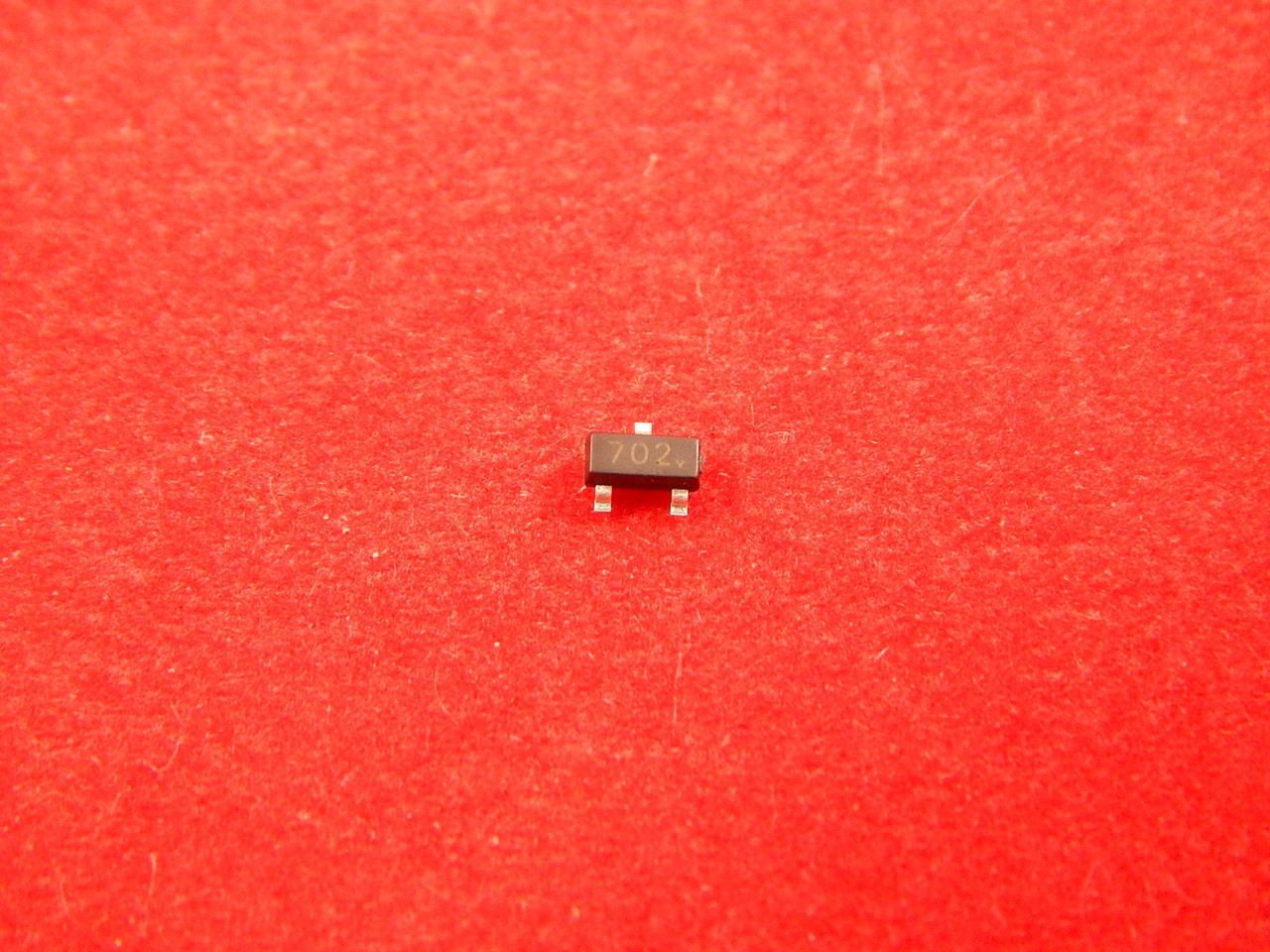 2N7002 Транзистор - фото 1 - id-p8284775