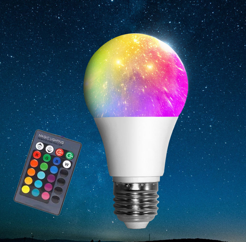 Светодиодная цветная RGBW лампа с пультом 7W