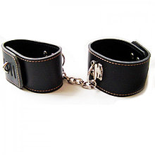 Черные наручники с замком