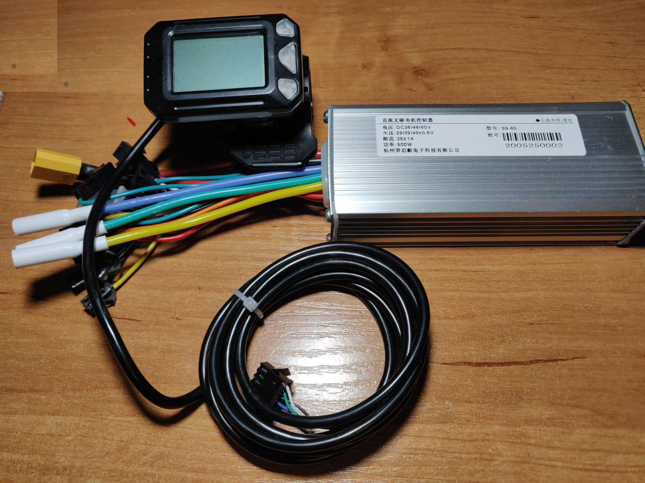 Контроллер 36/ 48/ 60 v 500w, дисплей LCD S5 с курком газа. Размер 120 х 50 х 30 мм