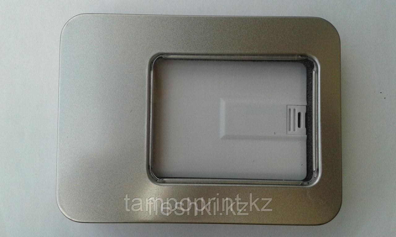 Подарочная коробочка для флешки визитки. Оптом.