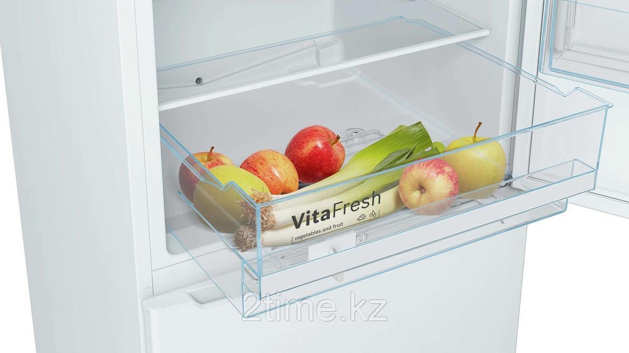 Холодильник двухкамерный Bosch KGV39XW21R - фото 4 - id-p80001816
