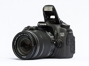 Canon EOS-70D Цифровой зеркальный фотоаппарат в комплекте с объективом Canon EF-S 18-135mm, фото 3