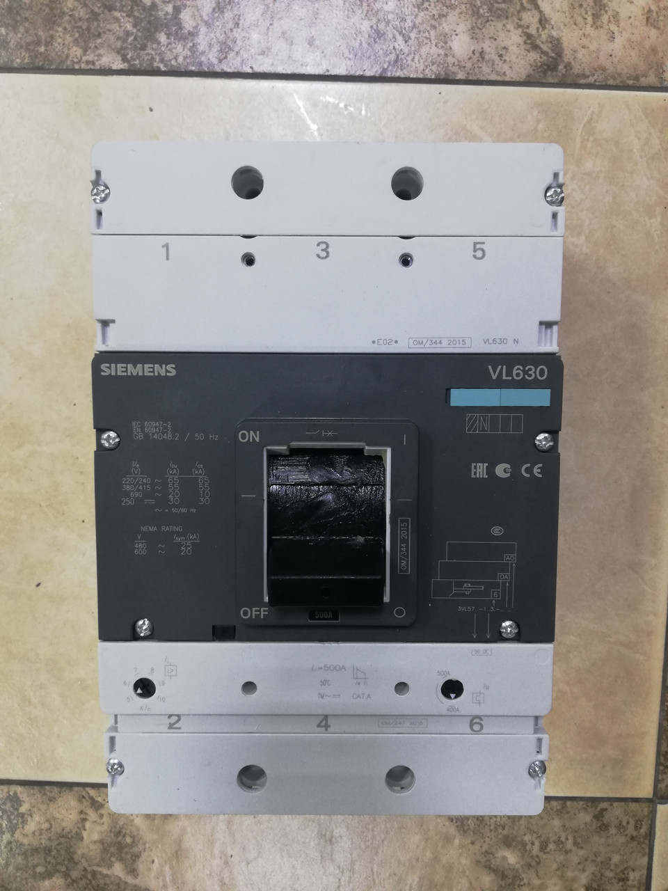 Автоматический выключатель Siemens VL630 3VL5763-1AA36-0AA0 500A - фото 1 - id-p80326908