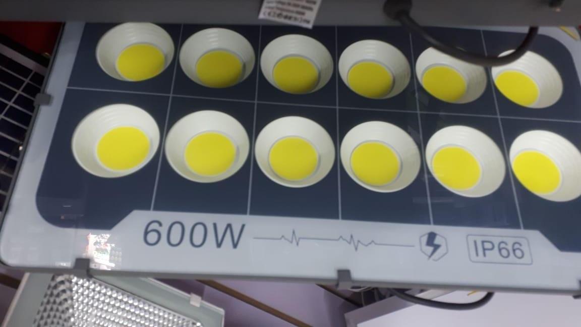 Прожектор на светодиодах 600W