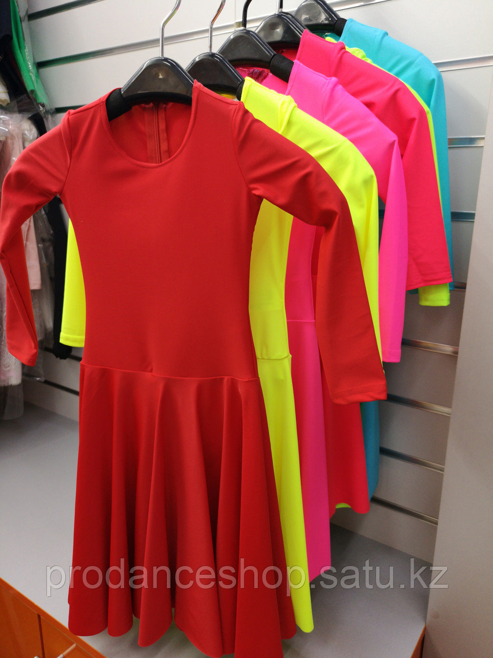 Платье рейтинговое АККУ Цвет Розовый Размер 30 Материал Полиамид - фото 1 - id-p79554483