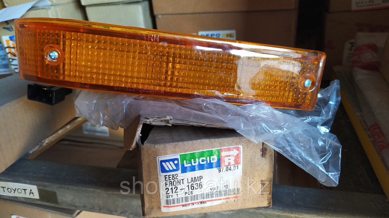 Toyota Сorolla EE80-AE82 86-87 гг. Передняя габаритная фара правая (поворотник) (Front lamp rh)