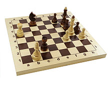 Шахматы «Гроссмейстерские» в деревянной коробке