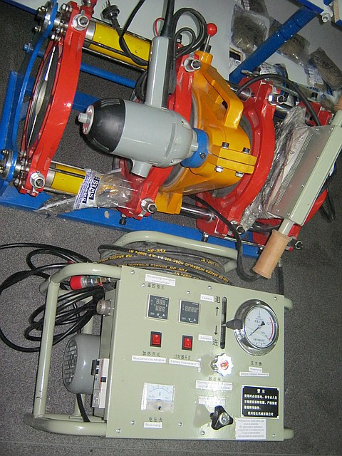 Сварочный аппарат Ø280-450 гидравлический для ПЭ труб - фото 1 - id-p80497241