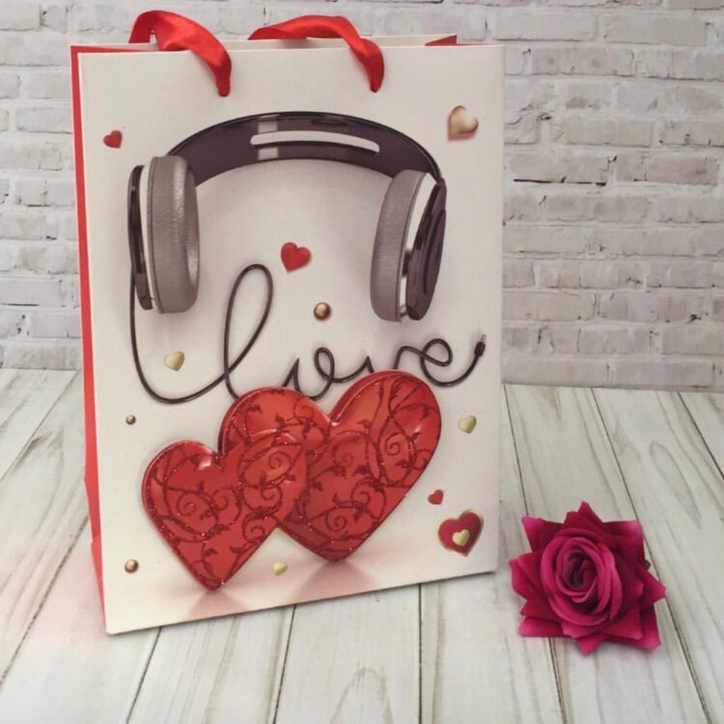 Подарочный пакет " Love " рисунок объемный 24 х 18 х 8 см