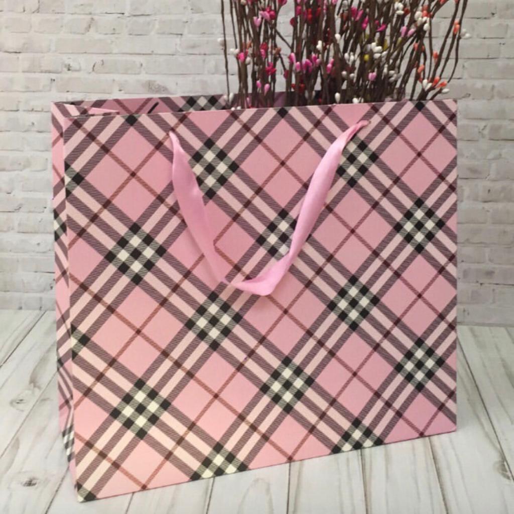 Подарочный пакет " Burberry " розовый 33 х 26 х 12 см