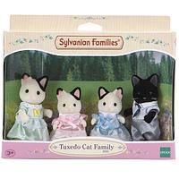 Sylvanian Families: Набор "Семья Чёрно-белых котов"