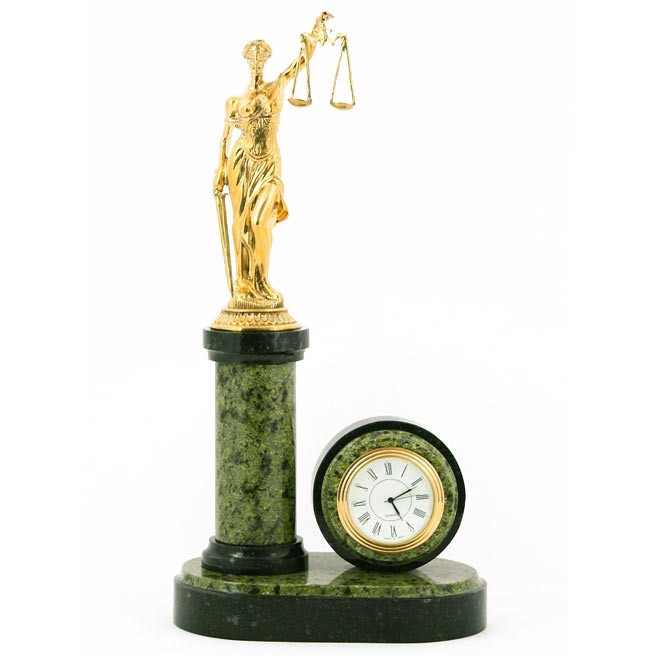 Часы с бронзовой фигуркой "Фемида" - оригинальный подарок юристу - фото 1 - id-p80870193