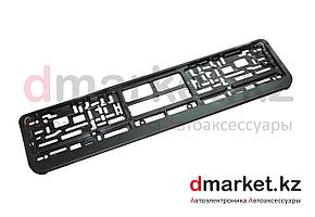 Рамка для номера, пластик, черная, на защелках, площадка для логотипа