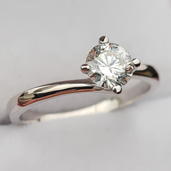 Золотое кольцо с бриллиантом 0,56Сt SI1/G EX-Cut