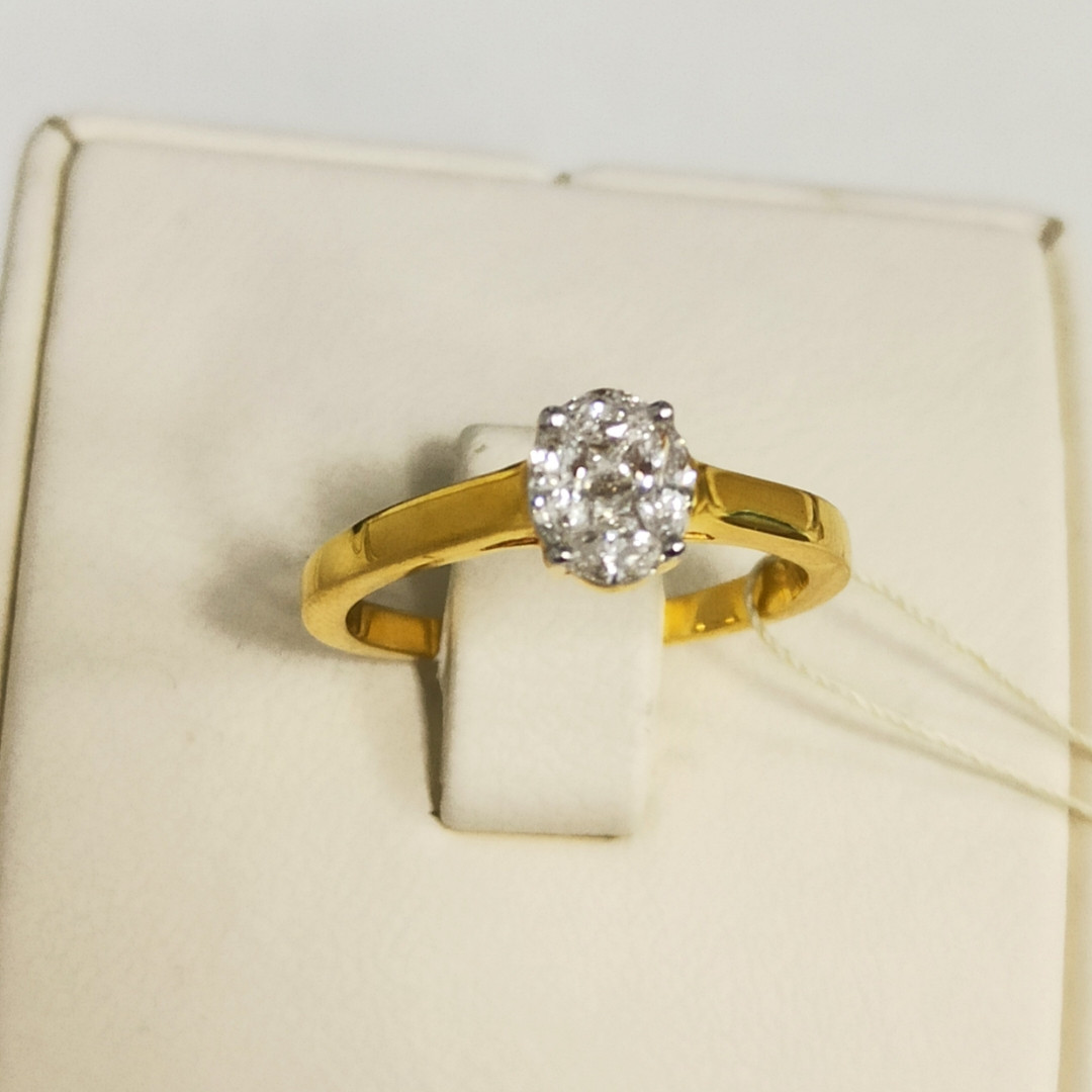 Золотое кольцо с бриллиантами / 17 размер