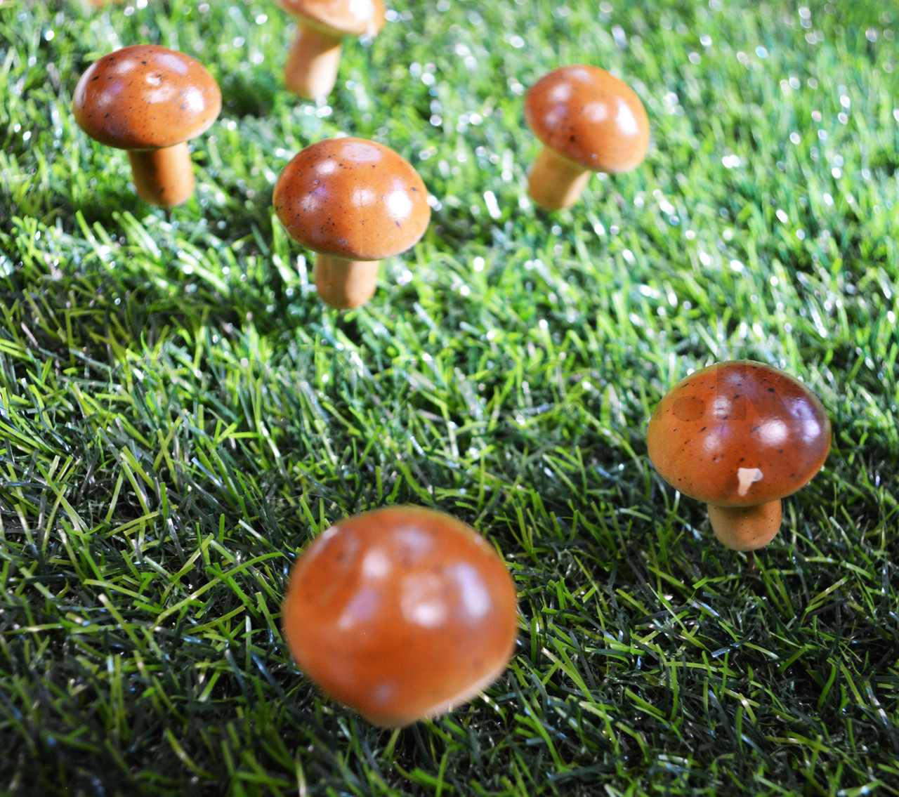 Искусственные грибы дубовик с коричневой шляпкой муляж маленький 20 шт - фото 3 - id-p81166570