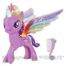 Игрушка Hasbro My Little Pony ПОНИ Искорка с радужными крыльями