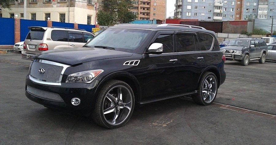 Мухобойка (дефлектор капота) Infiniti QX 56 2010-2013/QX 80 2013