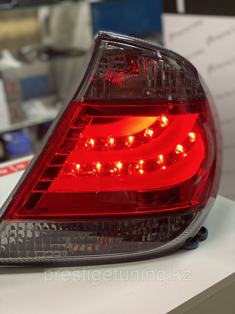 Задние фонари на Camry V30/35 стиль BMW Red Color