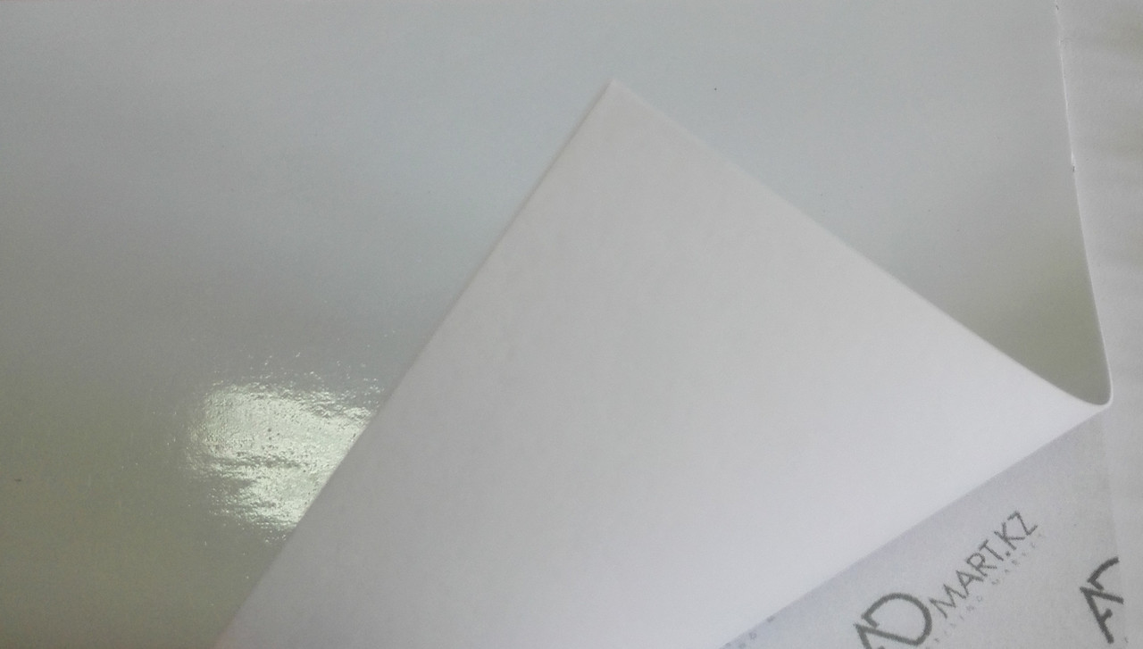 Глянцевая печать листа. Фотобумага для сольвентной печати. Фотобумага белая 220 гр/м2. Абсолютно белая фотобумага. Фотобумага для визиток белый лед для струйной печати.