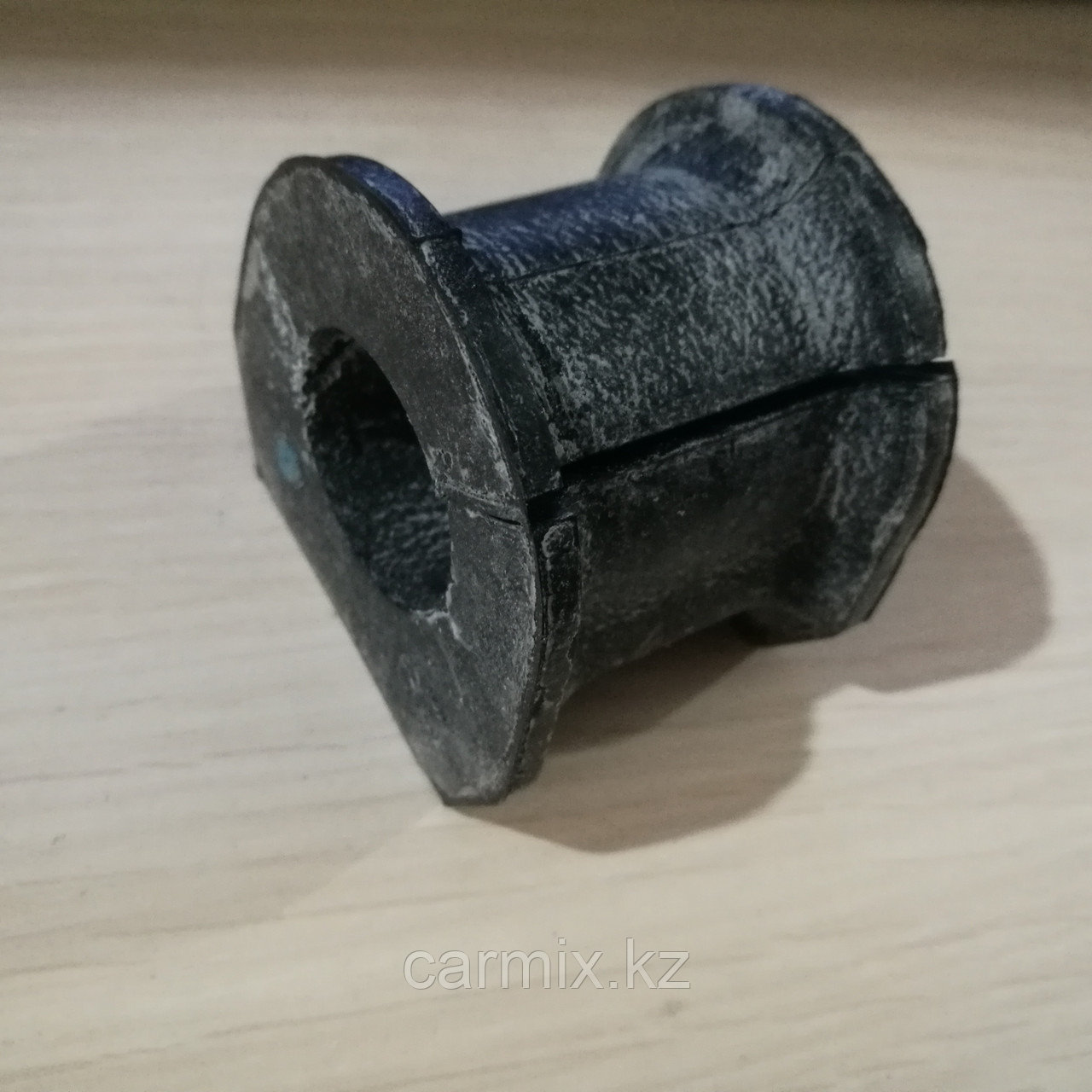 Втулка переднего стабилизатора Mitsubishi Pajero II /Space Gear d-28mm