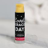 Бальзам для губ Lovely miracle day: с маслом Ши, аромат клубника, фото 3